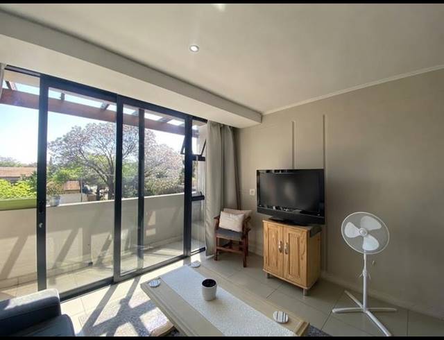 2 BEDROOM PROPERTY TO RENT IN MENLO PARK